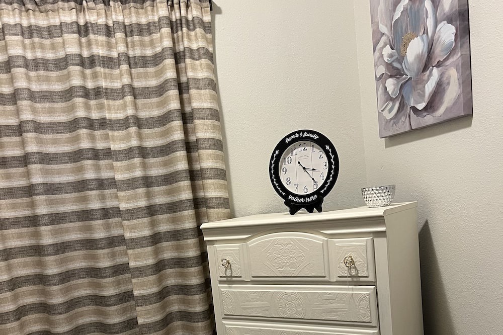 Photo of Bedroom in Neosho
