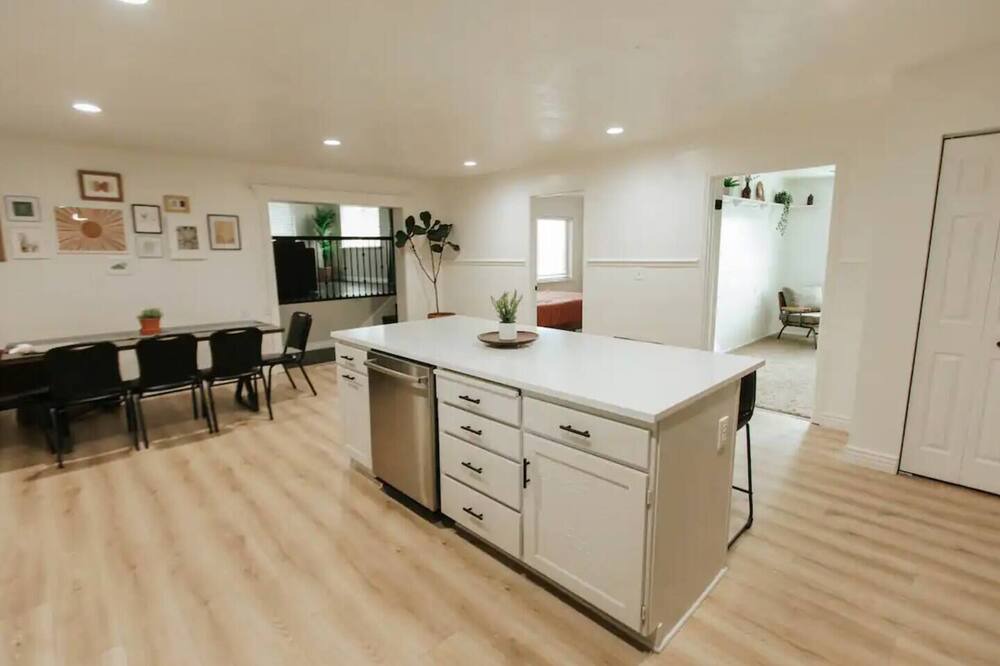 Photo of Kitchen in Lakeview