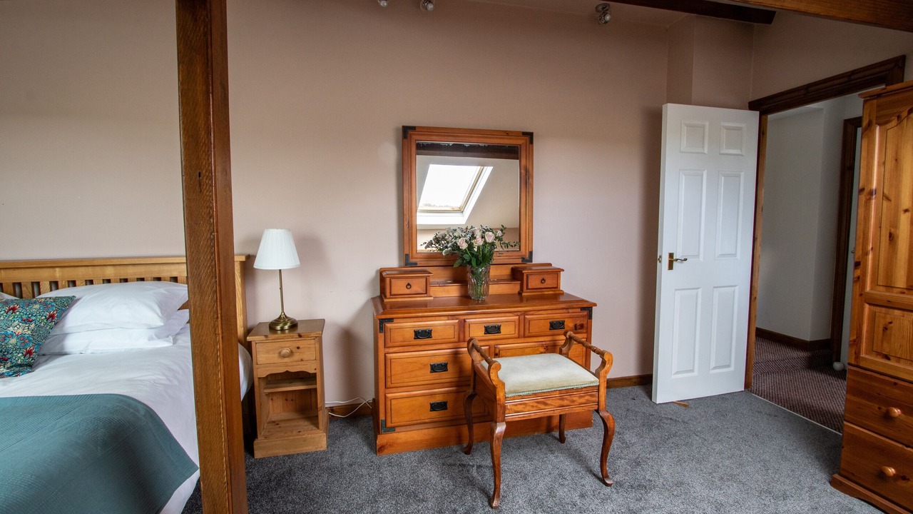 Photo of Others in Hele