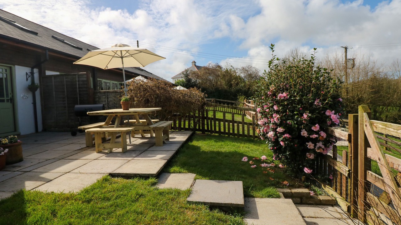 Photo of Others in Hele