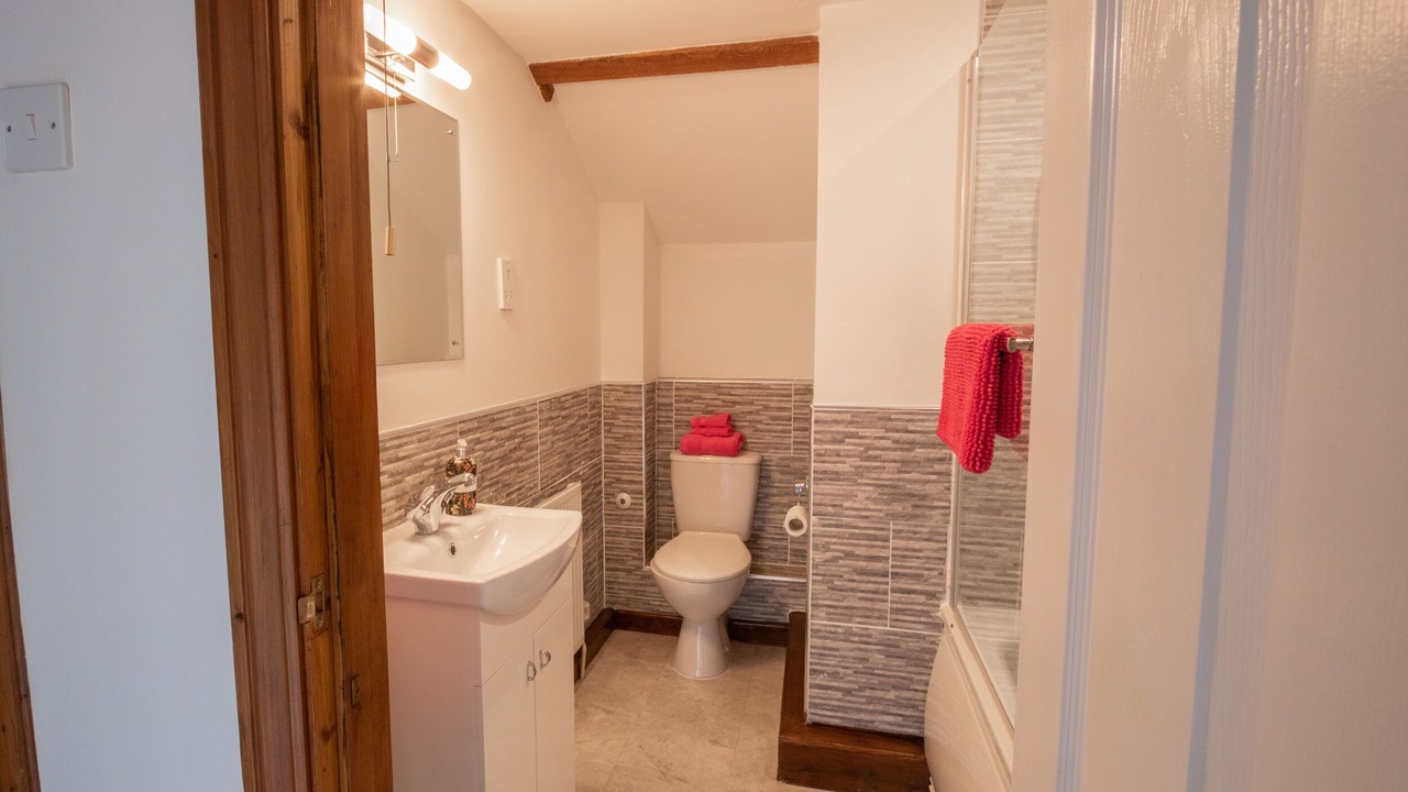 Photo of Others in Hele