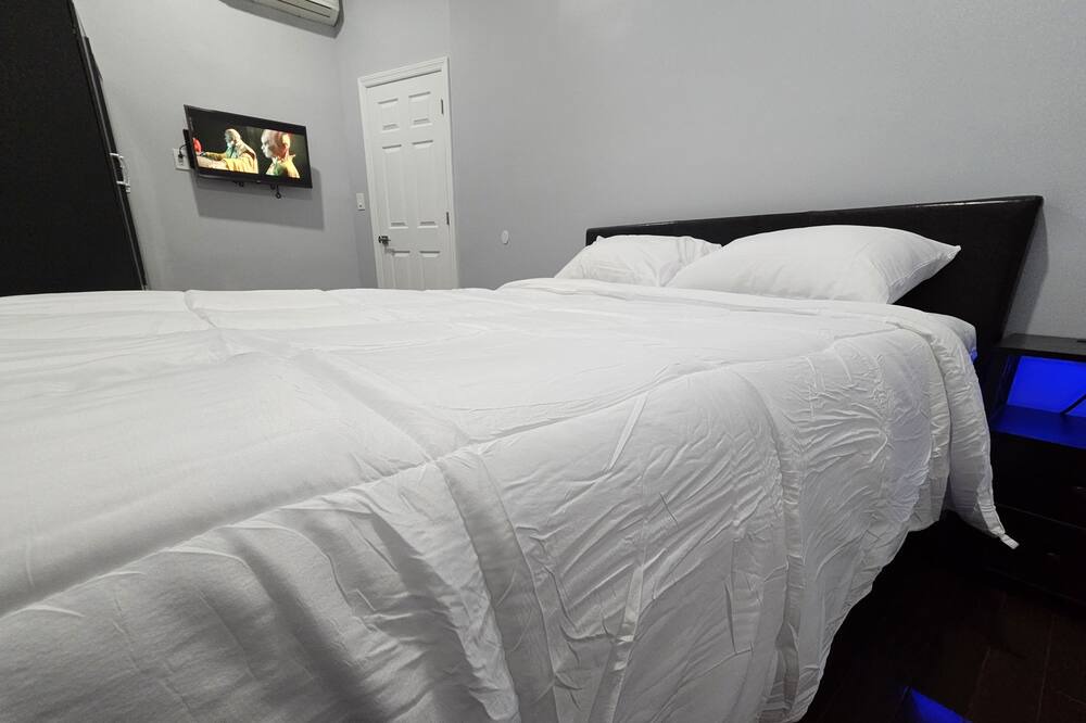 Photo of Bedroom in Hempstead