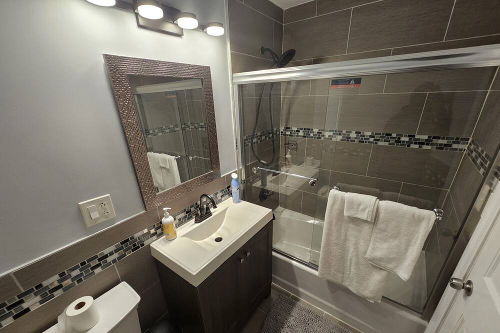 Photo of Bathroom in Hempstead
