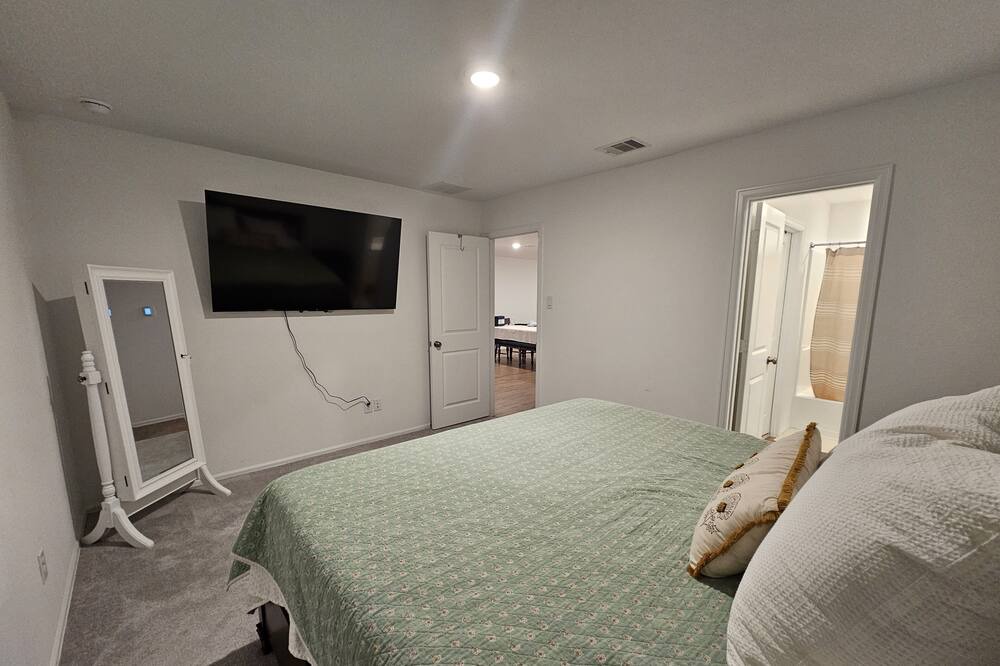 Photo of Bedroom in Tomball