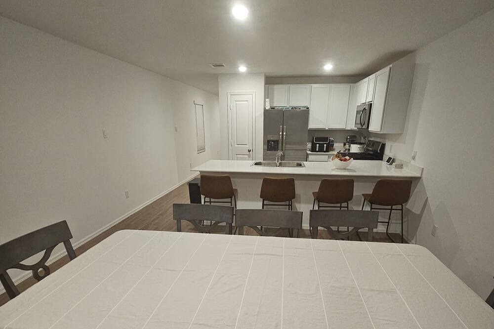Photo of Bedroom in Tomball