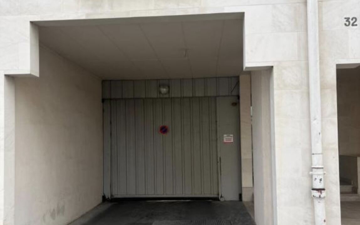 Photo of Outdoor in Coutures