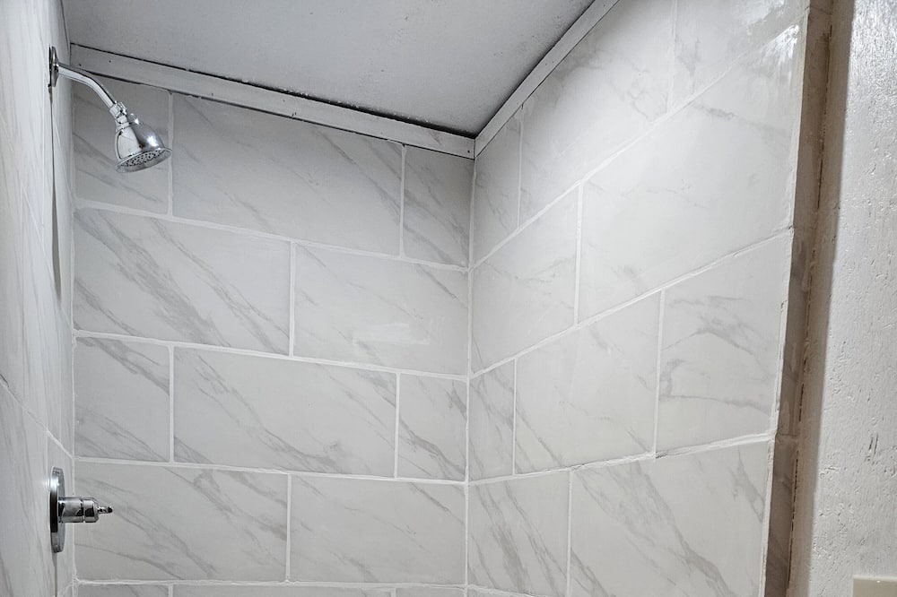 Photo of Bathroom in Silver Creek Village