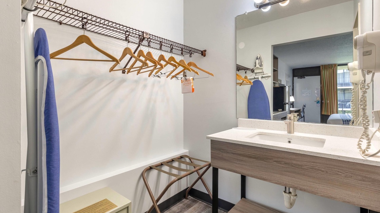 Photo of Bedroom in Tysons