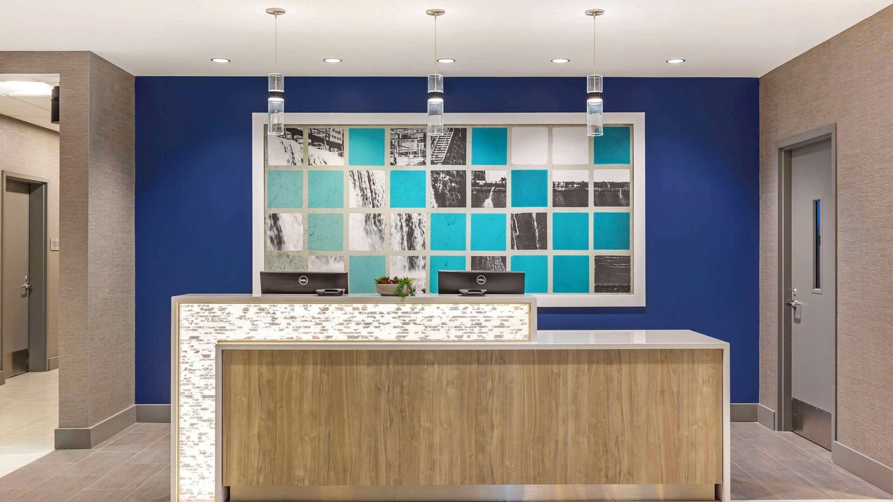 Photo of Others in Downtown Niagara Falls