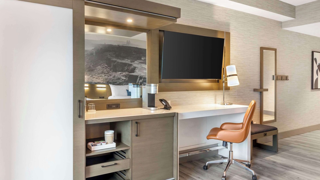 Photo of Bedroom in Downtown Niagara Falls