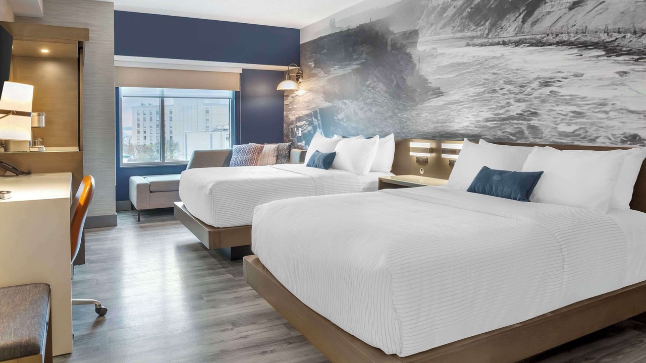 Photo of Others in Downtown Niagara Falls