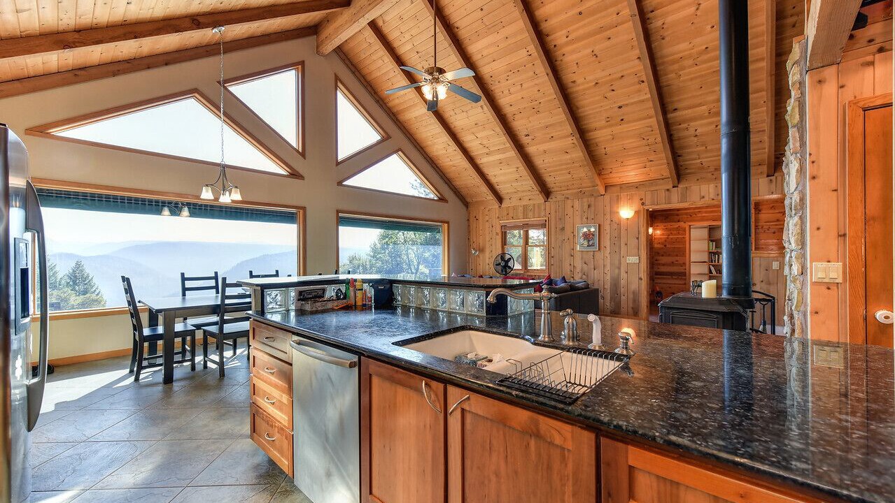 Photo of Kitchen in Gold Run