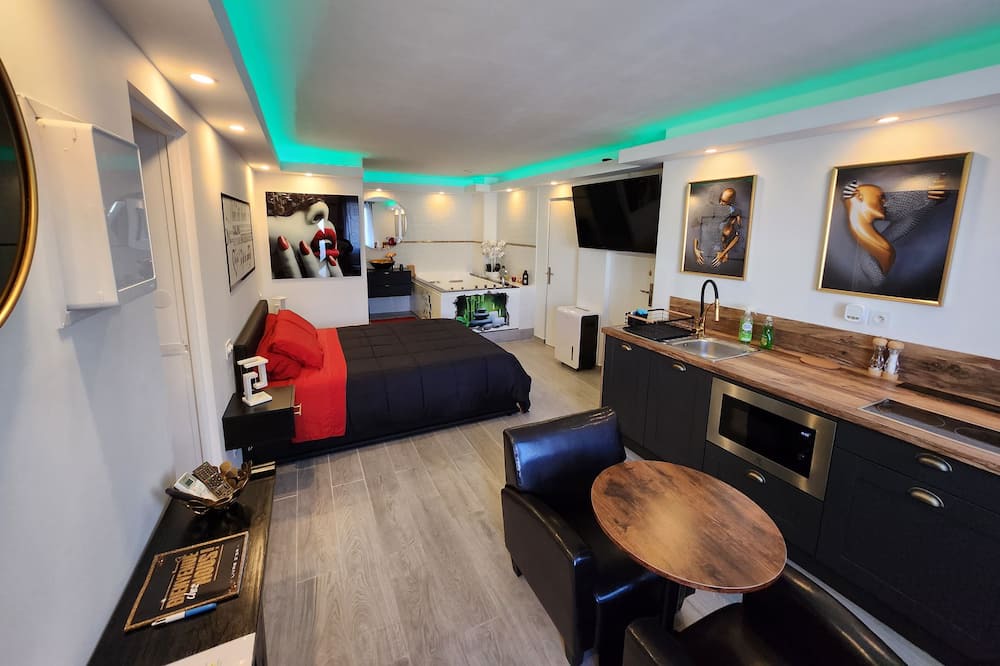 Photo of Others in Saint-Assiscle