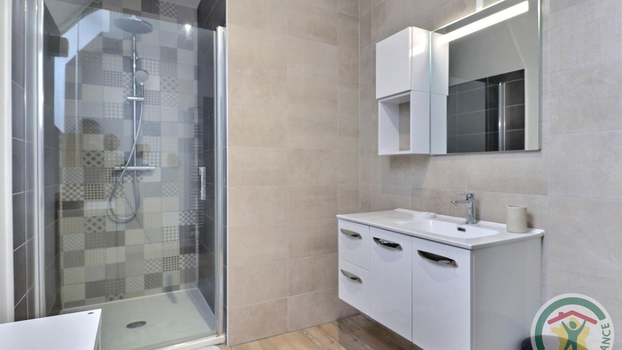 Photo of Bathroom in Dinge