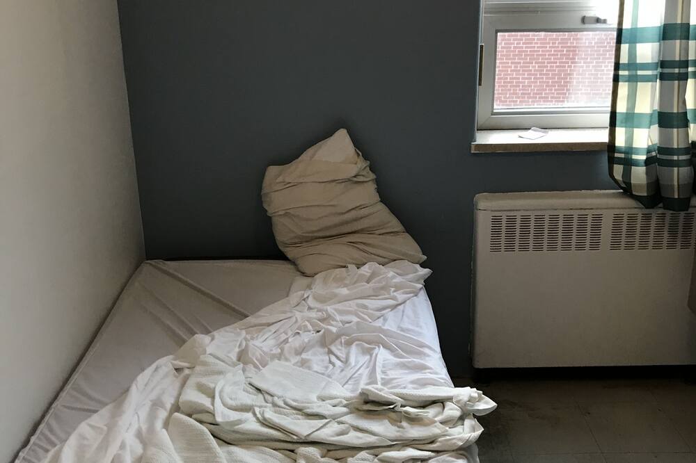 Photo of Bedroom in Cote-Des-Neiges—Notre-Dame-De-Grace