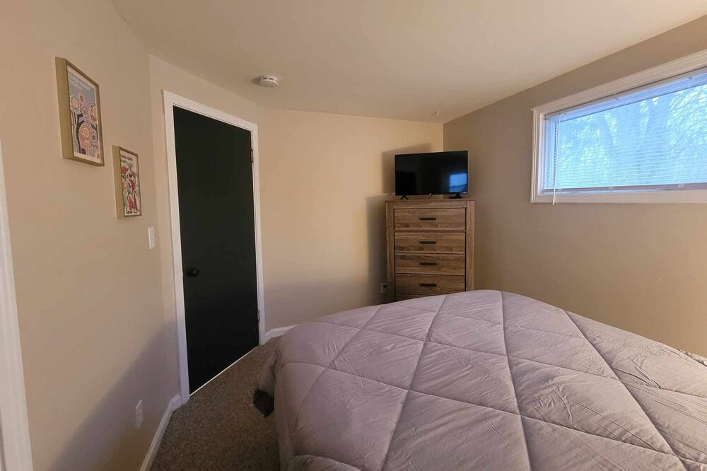 Photo of Bedroom in Lindbergh Lawns