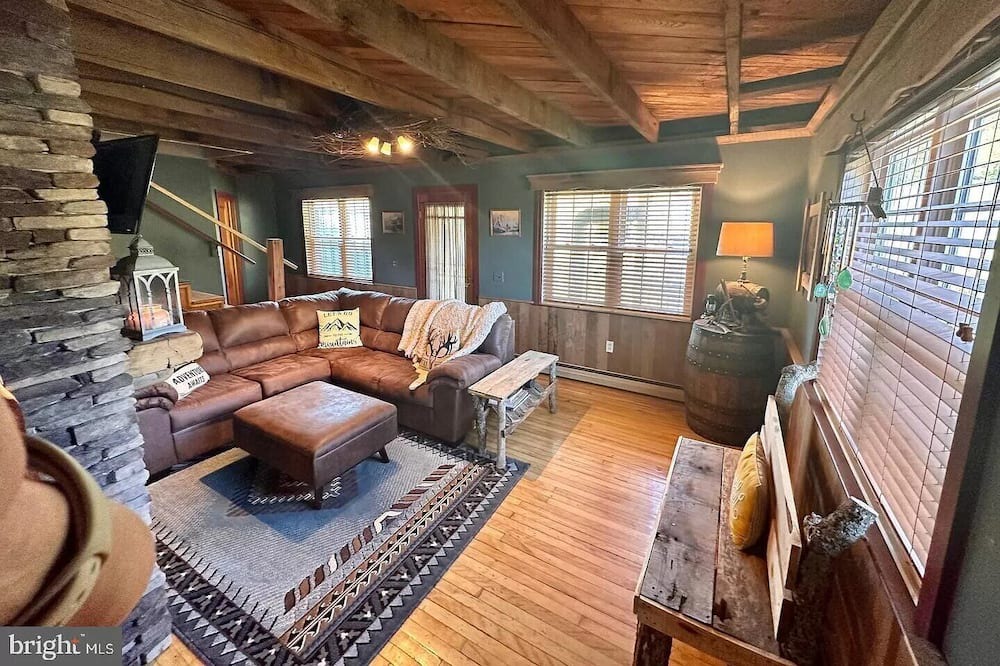 Photo of Livingroom in Riverton