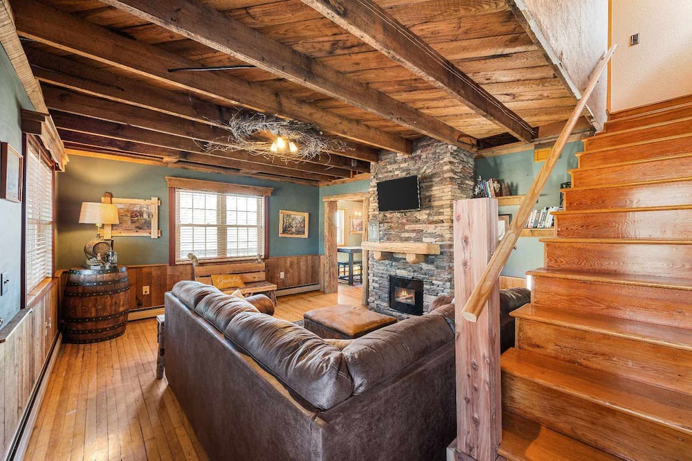 Photo of Livingroom in Riverton