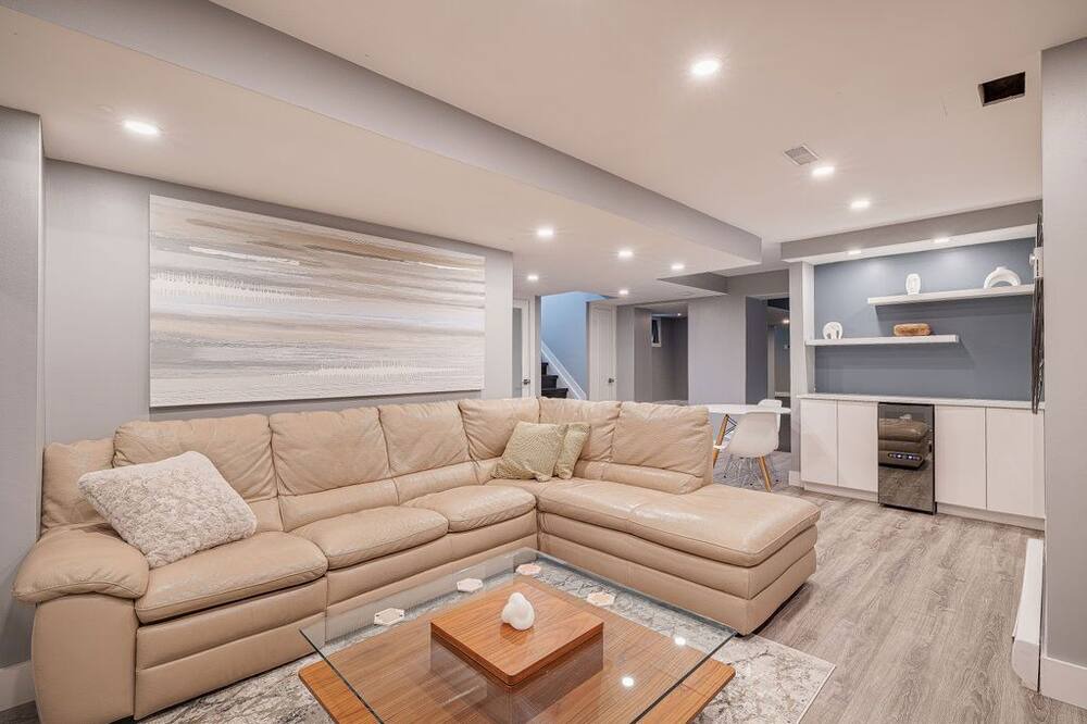 Photo of Livingroom in Westboro