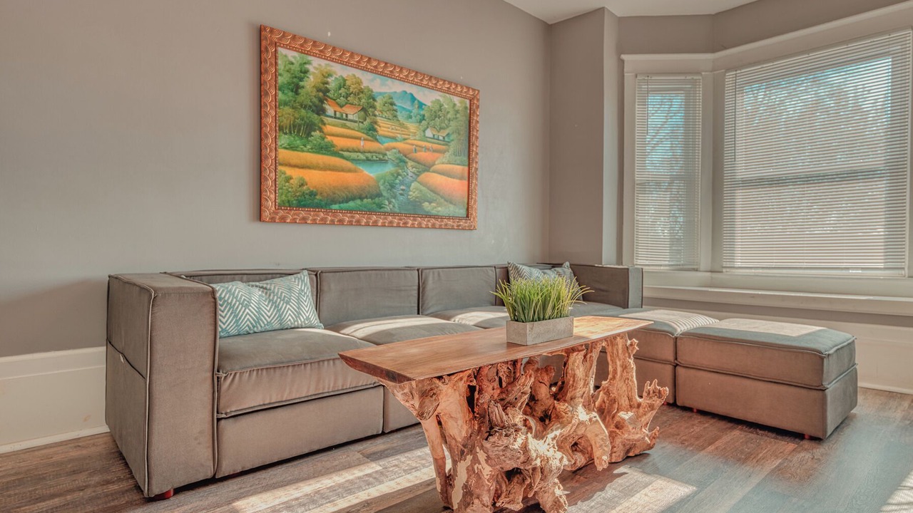 Photo of Livingroom in Harrisburg - Hershey