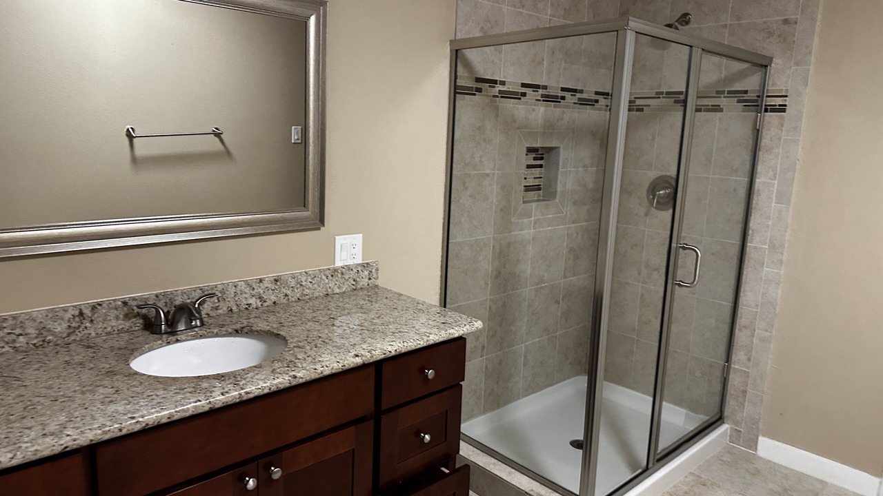 Photo of Others in Mirrormont