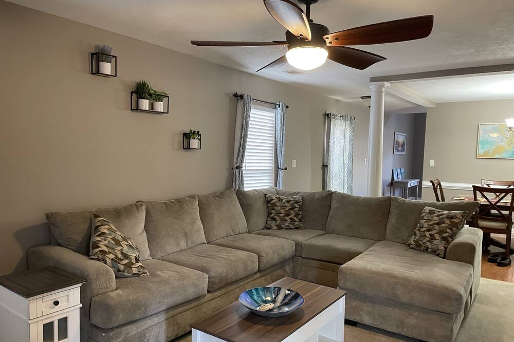 Photo of Livingroom in Evans