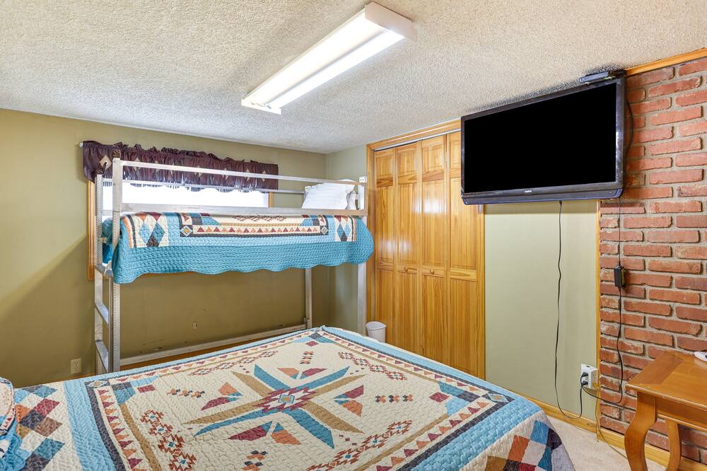 Photo of Bedroom in Hutchinson