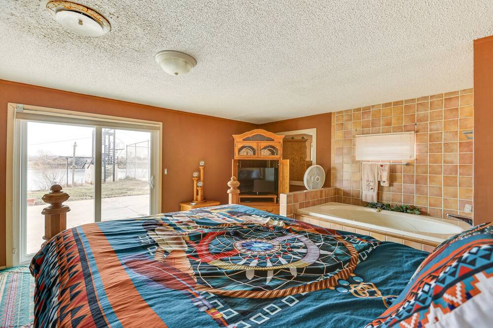 Photo of Bedroom in Hutchinson