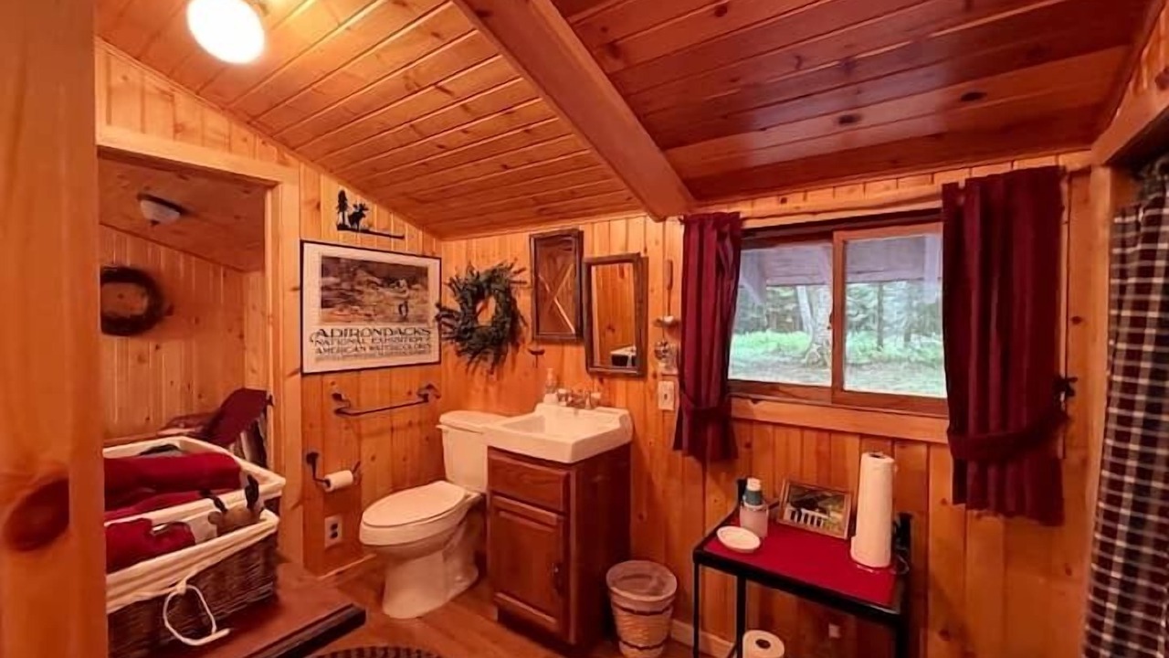 Photo of Bathroom in Town of Webb