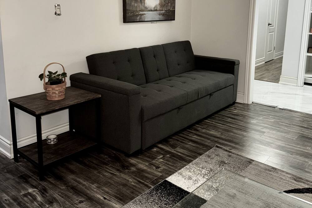 Photo of Livingroom in Milton