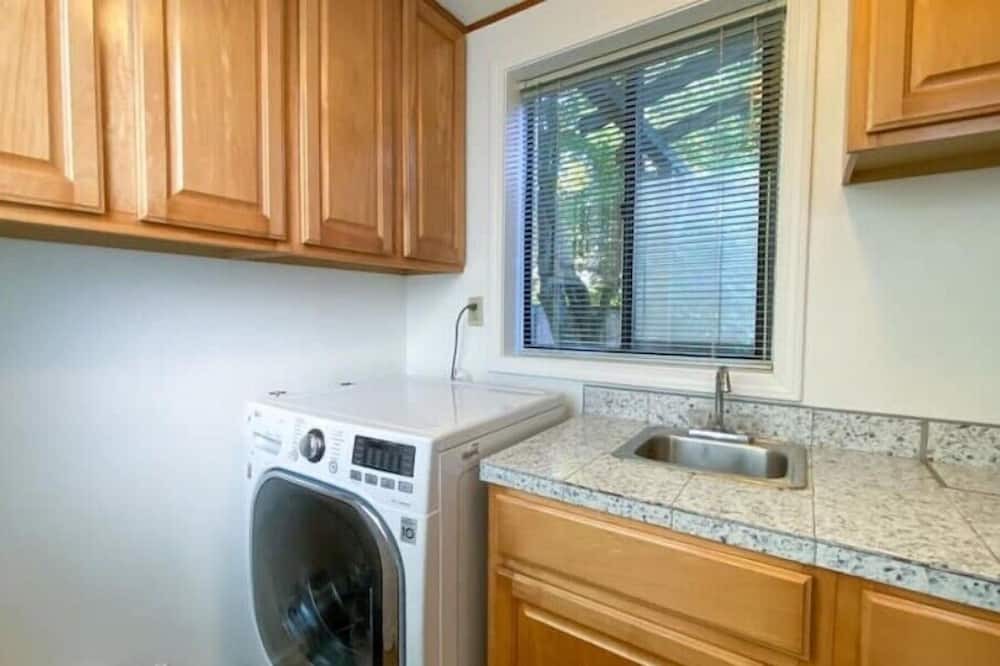 Photo of Others in Irvington