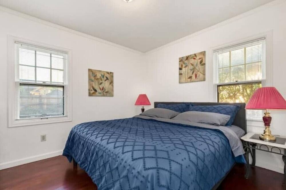 Photo of Bedroom in Irvington