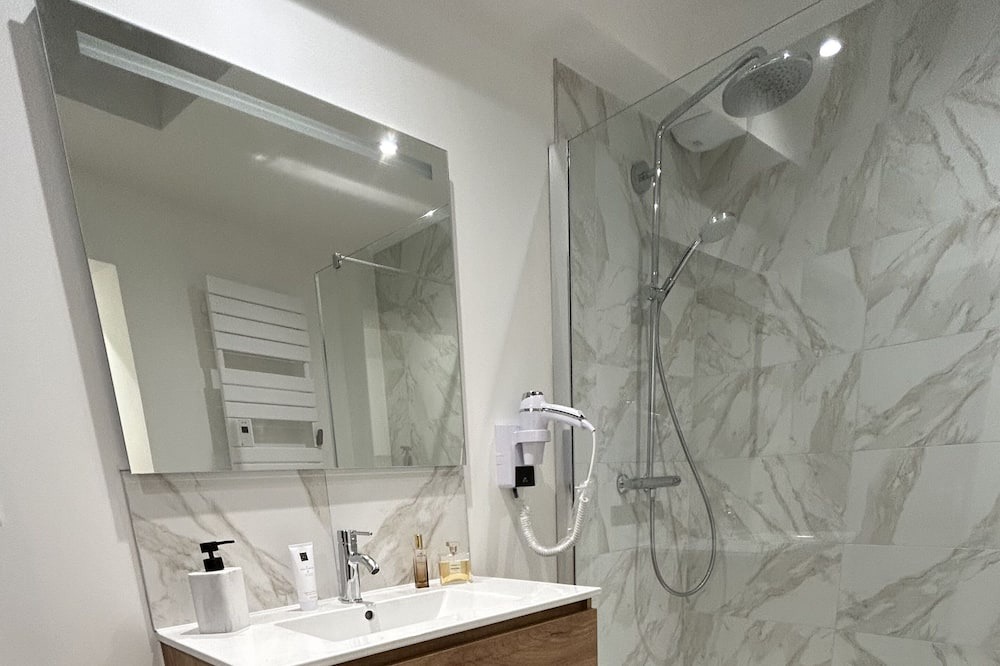 Photo of Bathroom in Henin-Beaumont