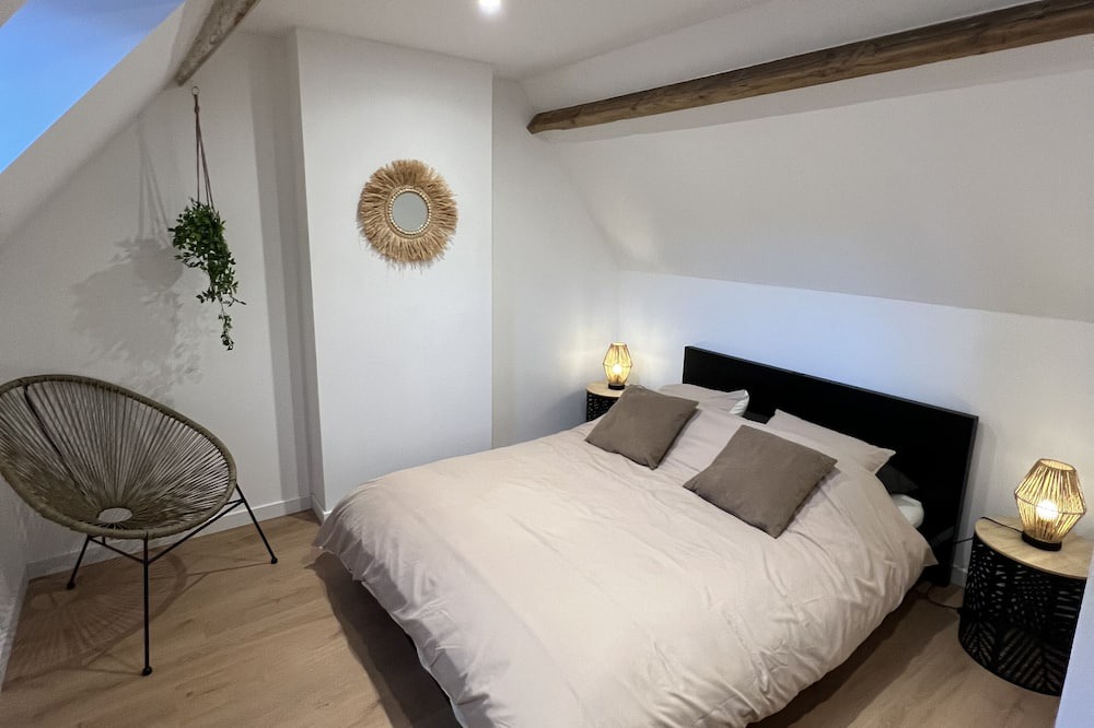 Photo of Bedroom in Henin-Beaumont