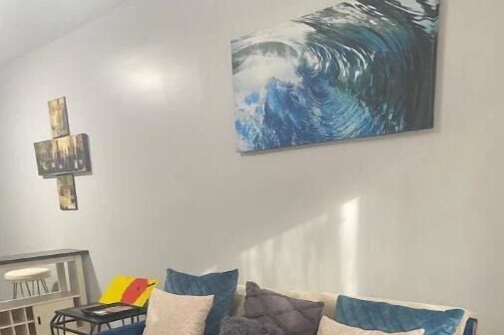 Photo of Livingroom in Locust Grove