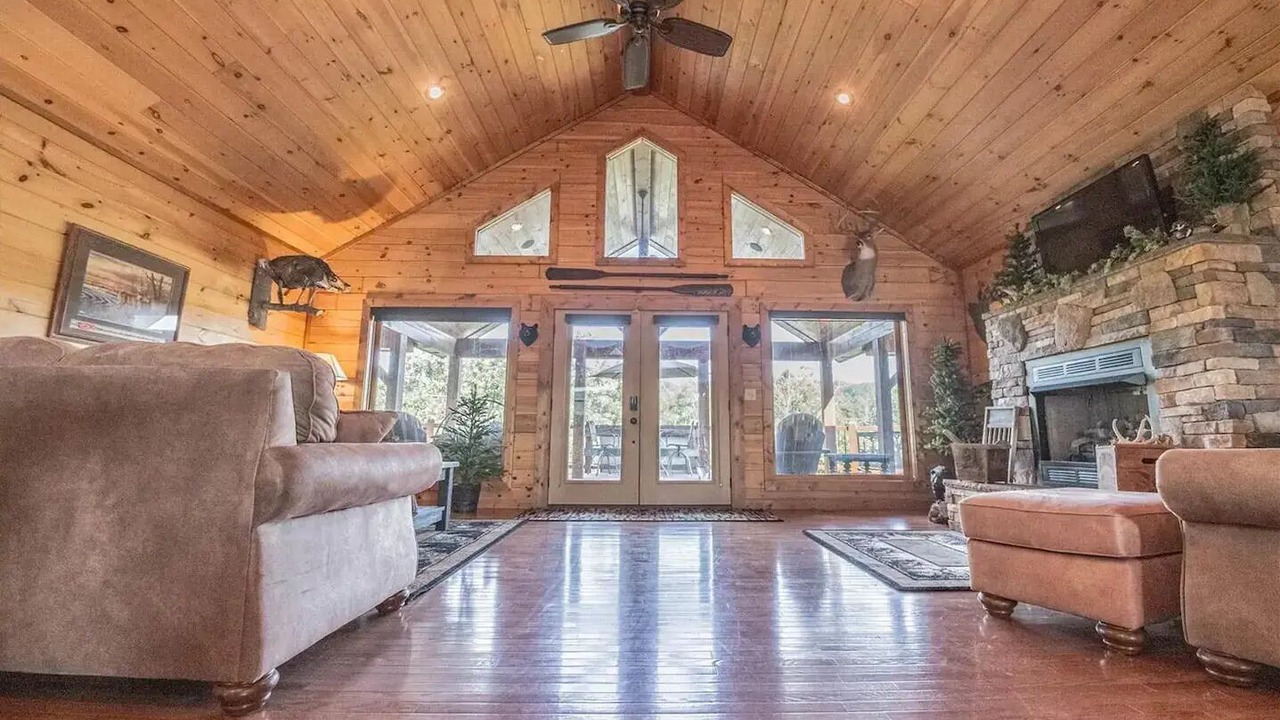 Photo of Livingroom in Doniphan