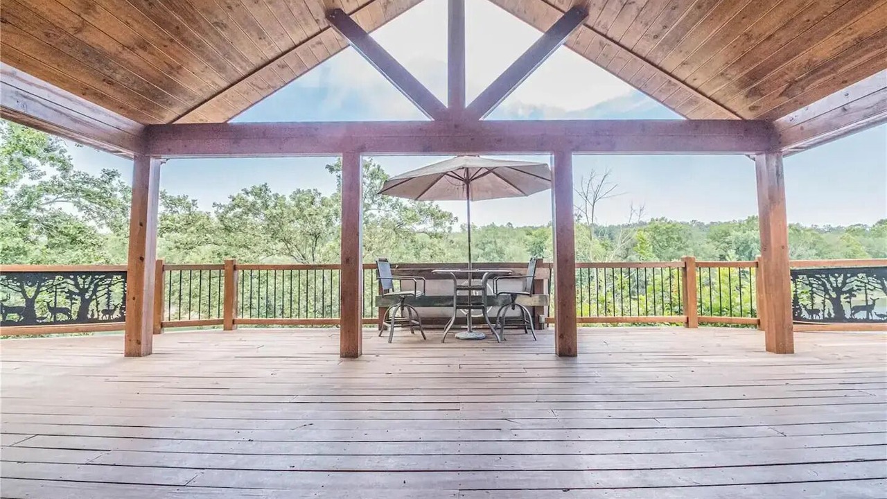 Photo of Patio Balcony in Doniphan