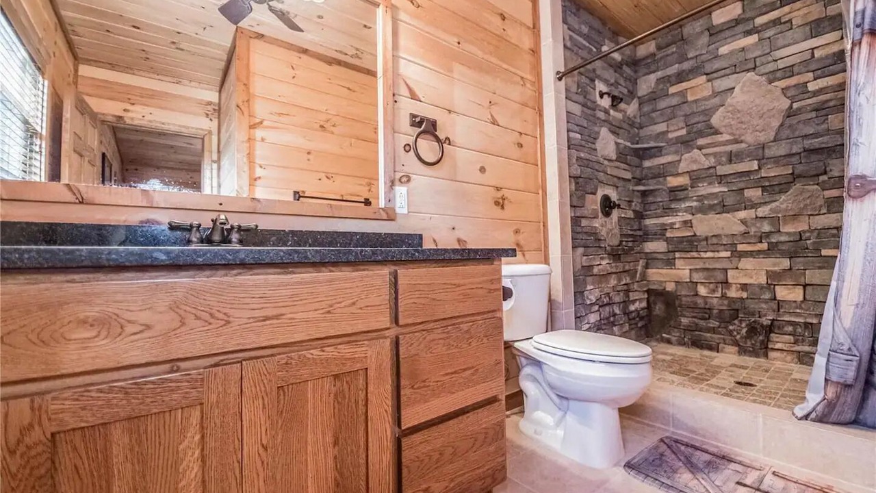 Photo of Others in Doniphan