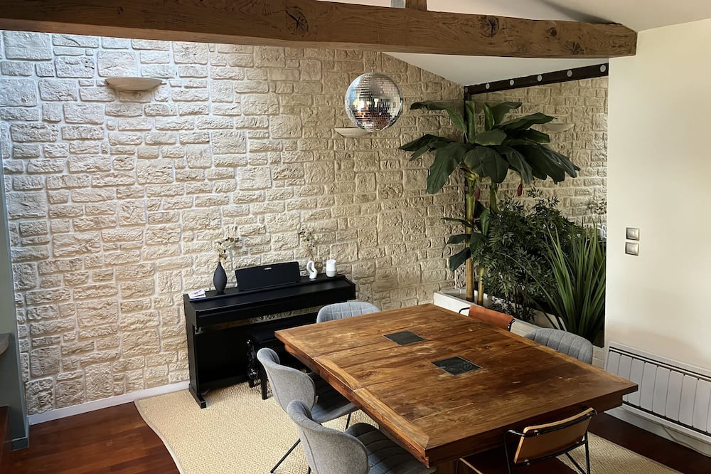 Photo of Others in Palaiseau