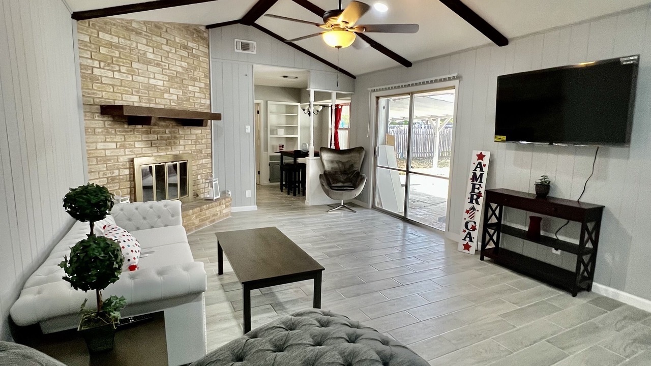 Photo of Livingroom in Universal City