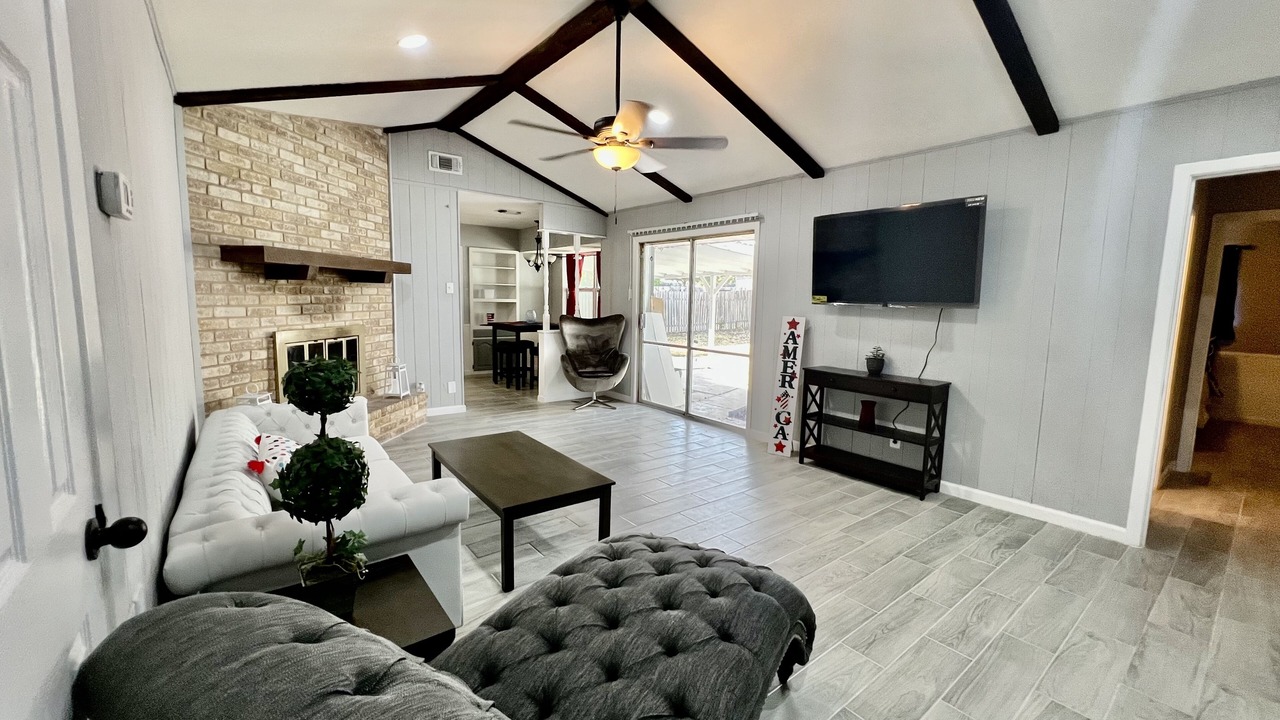 Photo of Livingroom in Universal City