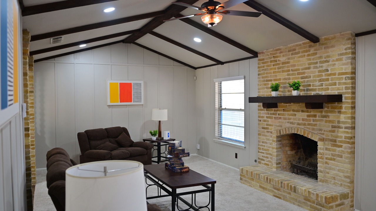 Photo of Livingroom in Universal City