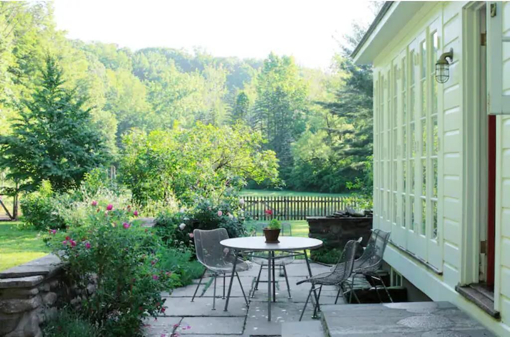 Photo of Outdoor in Town of Olive