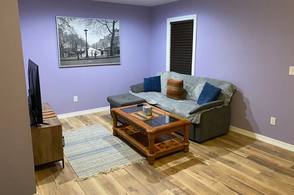 Photo of Livingroom in Elmira