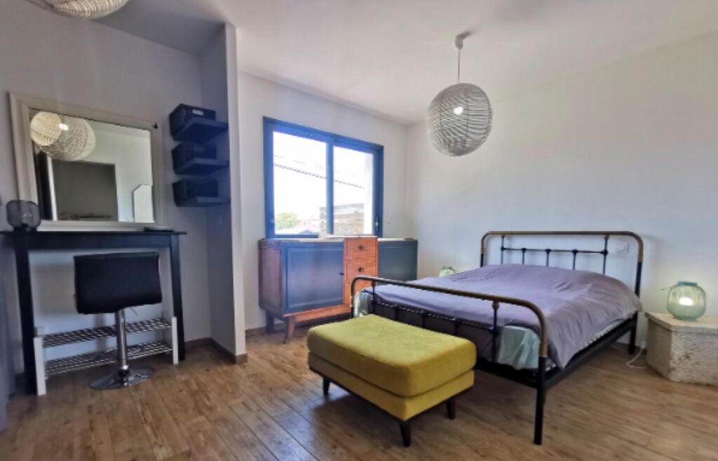 Photo of Others in Pomerols