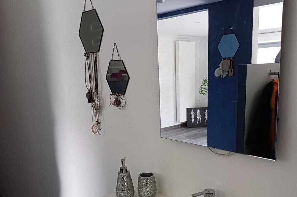 Photo of Others in Allaire