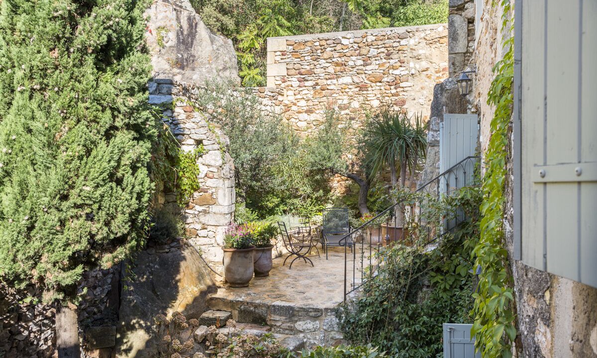 Photo of Outdoor in La Capelle-et-Masmolene