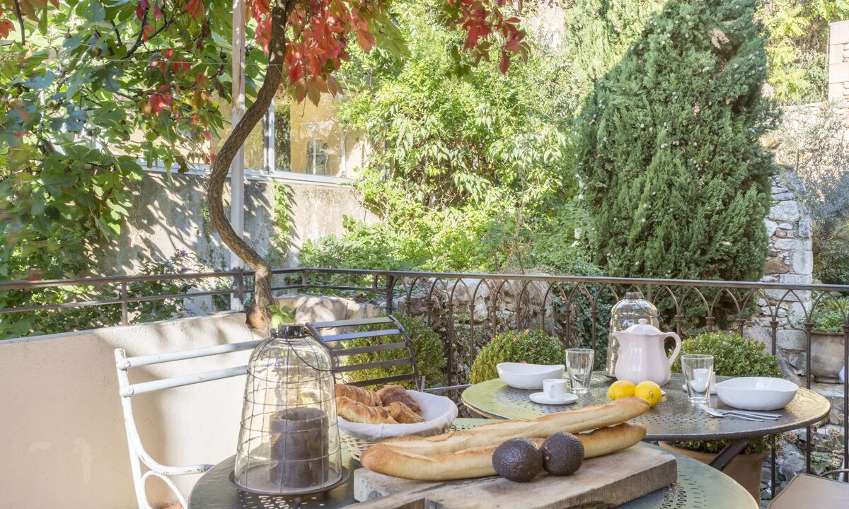 Photo of Outdoor in La Capelle-et-Masmolene