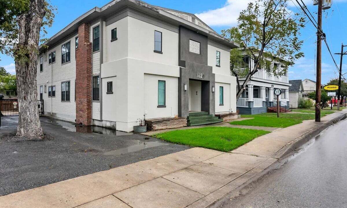 Photo of Outdoor in Midtown