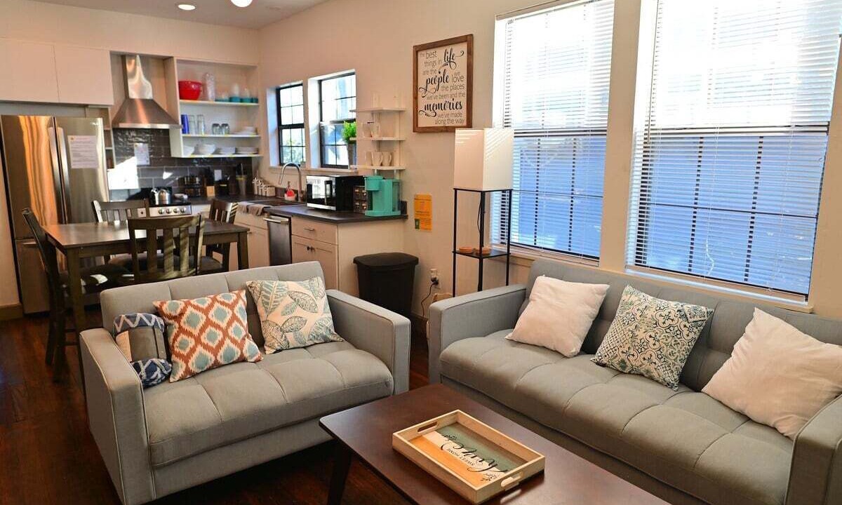 Photo of Livingroom in Midtown
